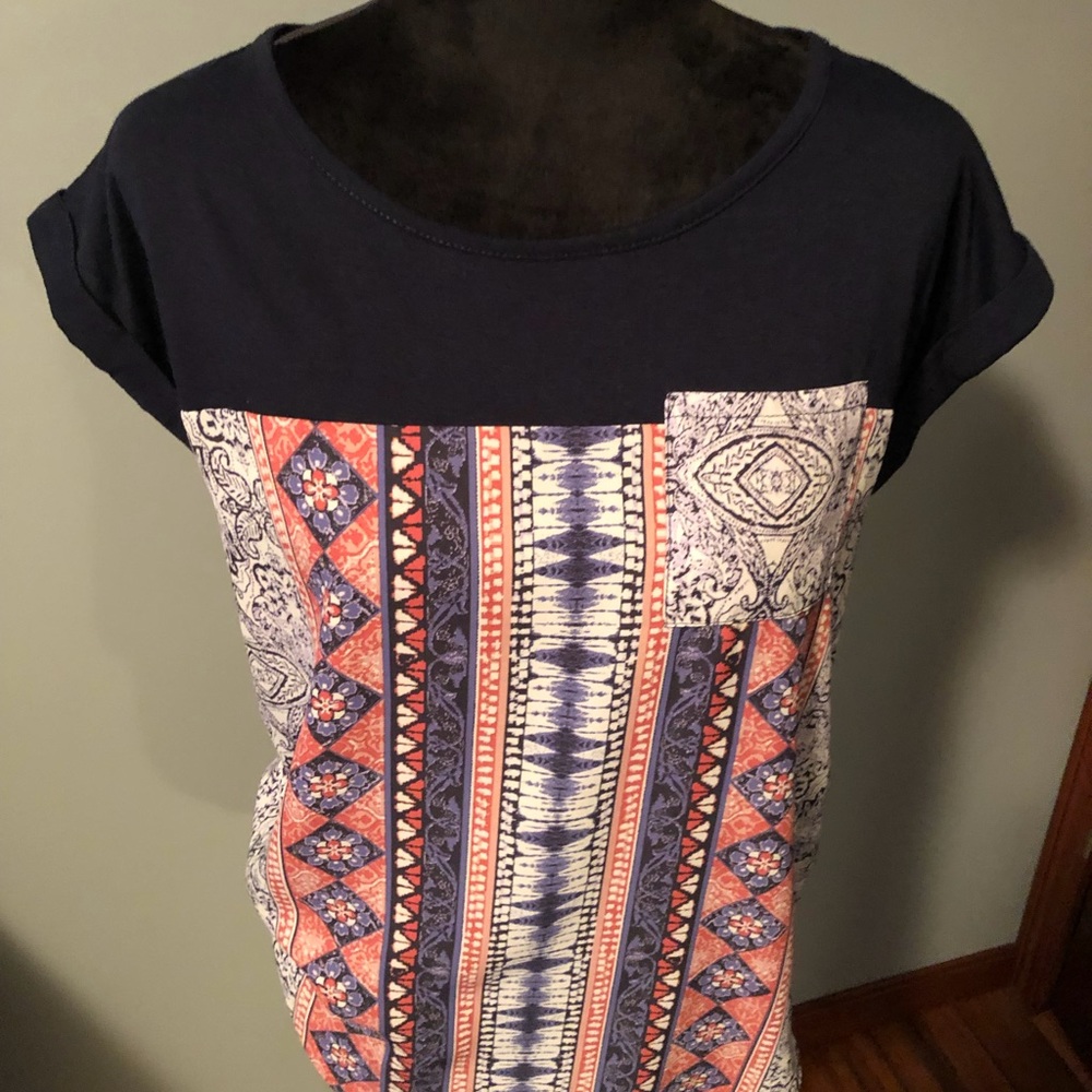 Scoop neck cap sleeve top, size Medium